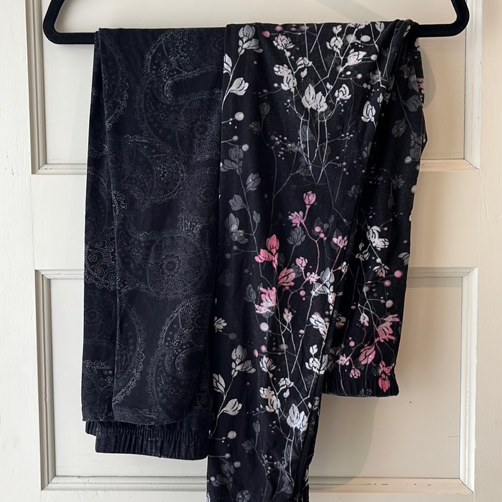 2 Pair Leggings Depot Leggings Black Floral Print One Size